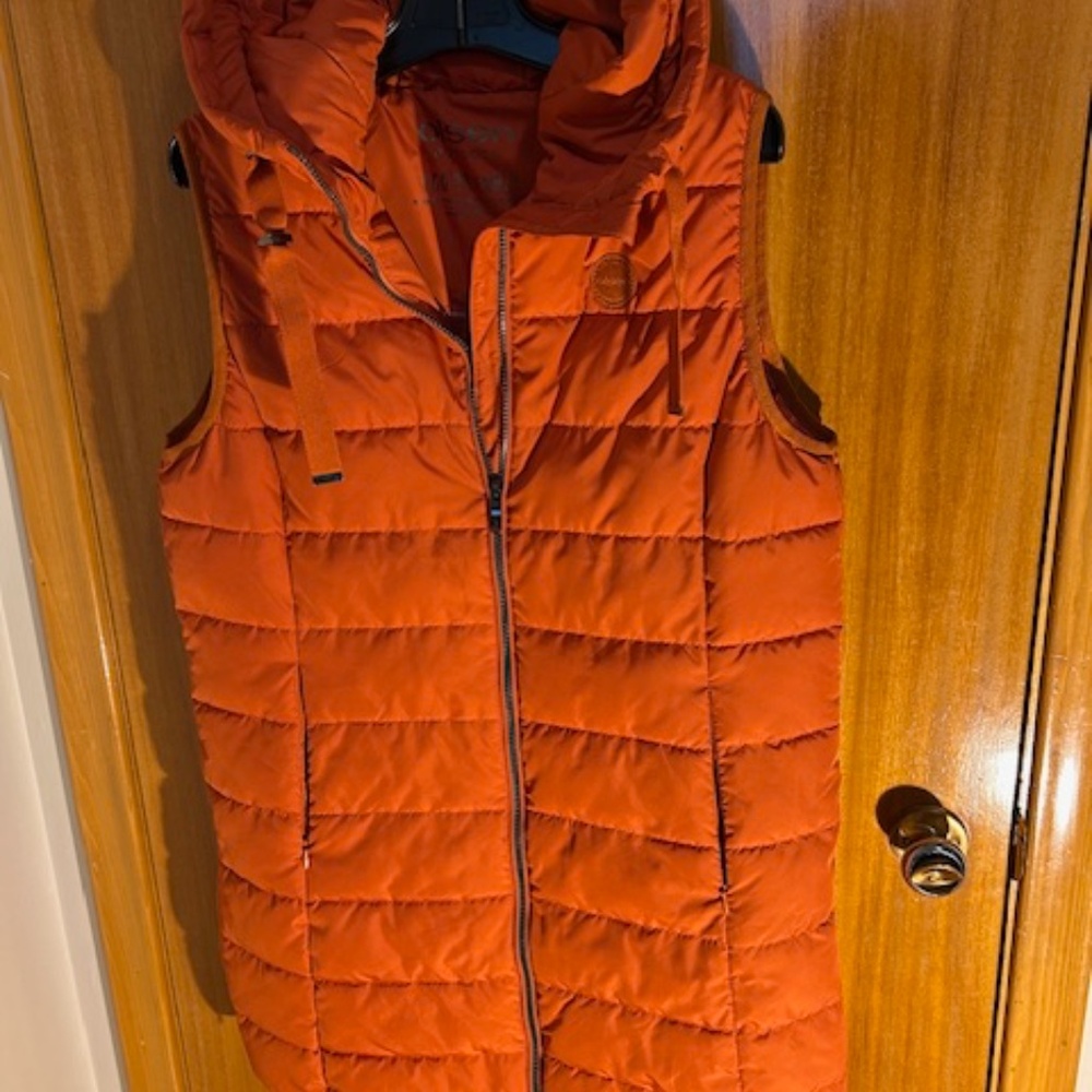 Olsen Outdoor Puffer Vest - water repellent. Spring / Fall. (M) - Picture 6 of 8